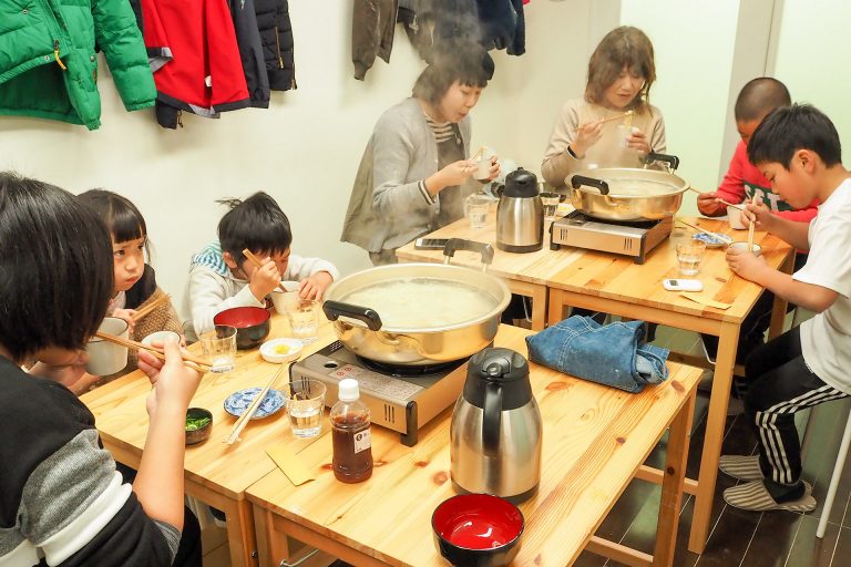 イリコスキー、うぉううぉううぉ～♪ 手打ちうどん作り体験教室 2018年2月 20180210-9.jpg – イリコスキー製麺所