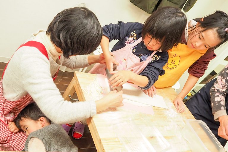 イリコスキー、うぉううぉううぉ～♪ 手打ちうどん作り体験教室 2018年2月 20180211-3.jpg – イリコスキー製麺所