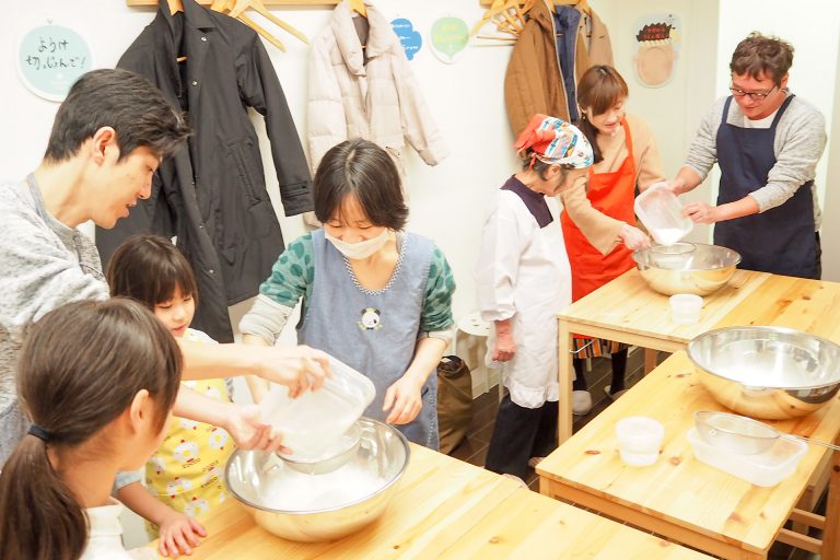 イリコスキー、うぉううぉううぉ～♪ 手打ちうどん作り体験教室 2018年2月 20180211-6.jpg – イリコスキー製麺所