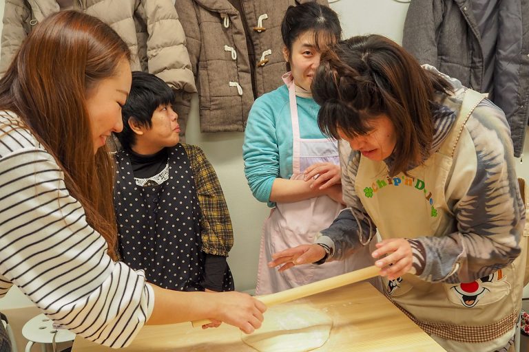 イリコスキー、うぉううぉううぉ～♪ 手打ちうどん作り体験教室 2018年2月 20180216-2.jpg – イリコスキー製麺所