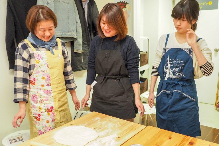 体験で作ったうどんはおじいちゃんに 手打ちうどん作り体験教室 2018年2月 20180315-8.jpg – イリコスキー製麺所