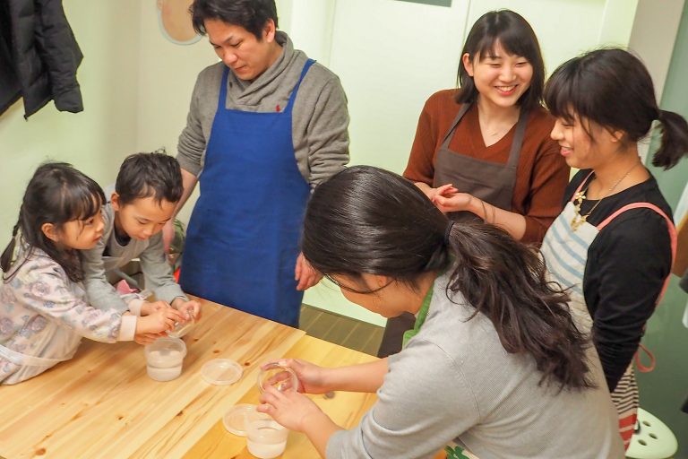 体験で作ったうどんはおじいちゃんに 手打ちうどん作り体験教室 2018年2月 20180321-4.jpg – イリコスキー製麺所