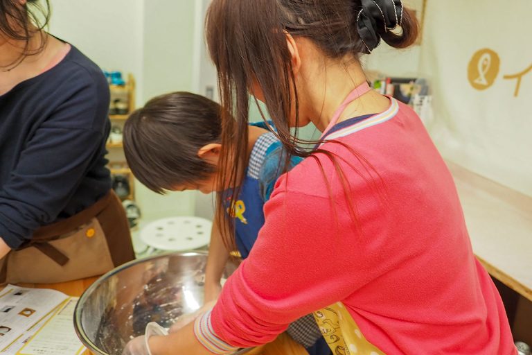 ぎゅーっ！ぎゅーっ！ 手打ちうどん作り体験教室 2018年4月 20180503-11.jpg – イリコスキー製麺所
