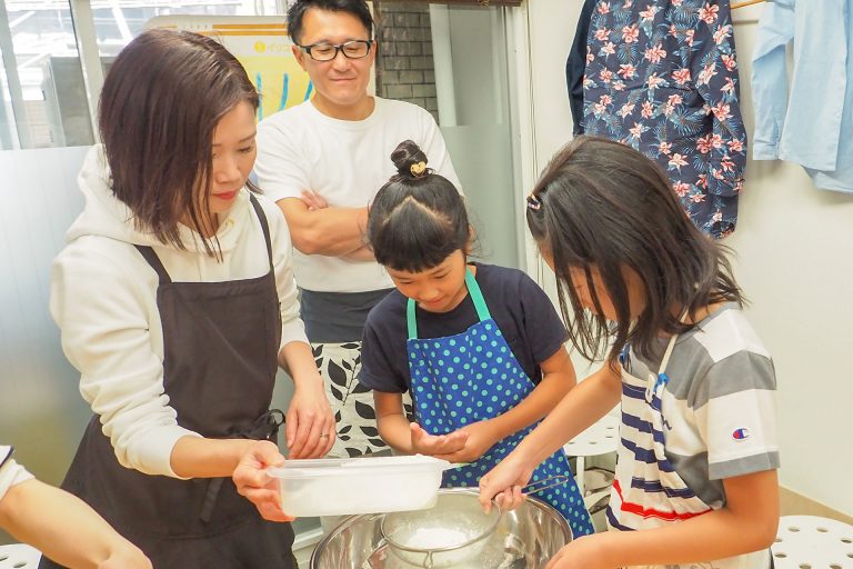 ぎゅーっ！ぎゅーっ！ 手打ちうどん作り体験教室 2018年4月 20180519-2.jpg – イリコスキー製麺所