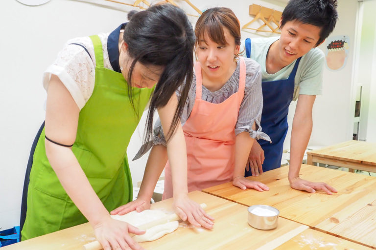 やさしいお兄ちゃんとおちゃめな僕と 手打ちうどん作り体験教室 2018年5月 20180602-2.jpg – イリコスキー製麺所