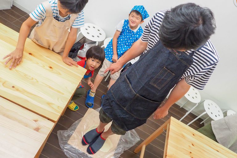 やさしいお兄ちゃんとおちゃめな僕と 手打ちうどん作り体験教室 2018年5月 20180604-3.jpg – イリコスキー製麺所