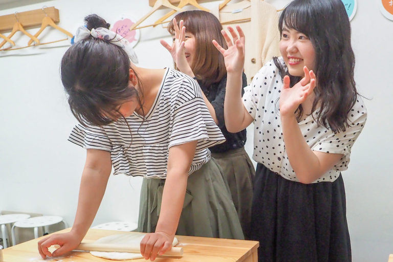 やさしいお兄ちゃんとおちゃめな僕と 手打ちうどん作り体験教室 2018年5月 20180609-1.jpg – イリコスキー製麺所