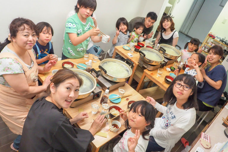 やさしいお兄ちゃんとおちゃめな僕と 手打ちうどん作り体験教室 2018年5月 20180610-1.jpg – イリコスキー製麺所