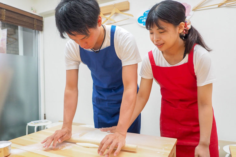 子ども会、ちっちゃな子と遊んであげるおねえちゃん 手打ちうどん作り体験教室 2018年6月 20180721-1.jpg – イリコスキー製麺所