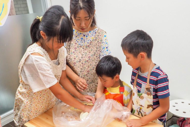 夏休みの自由研究は、うどん作り 手打ちうどん作り体験教室 2018年7月 20180724-56.jpg – イリコスキー製麺所