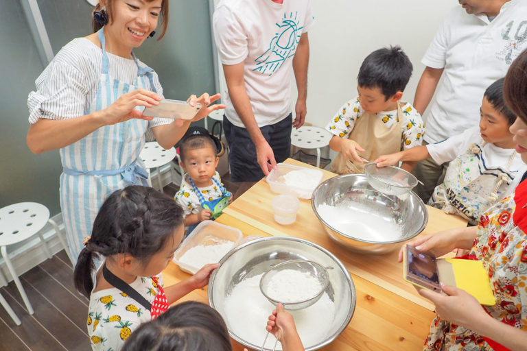 夏休みの自由研究は、うどん作り 手打ちうどん作り体験教室 2018年7月 20180728-5.jpg – イリコスキー製麺所