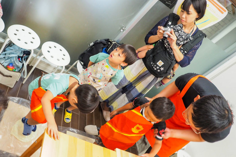 夏休みの自由研究は、うどん作り 手打ちうどん作り体験教室 2018年7月 20180729-1.jpg – イリコスキー製麺所