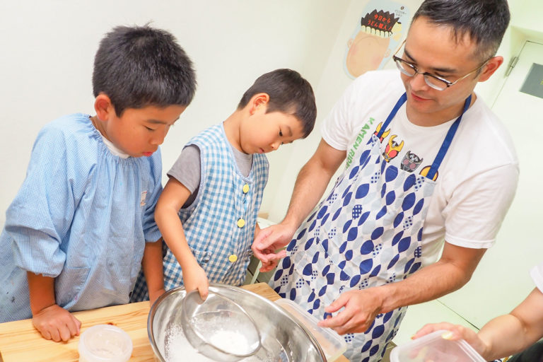 夏休みの自由研究は、うどん作り 手打ちうどん作り体験教室 2018年7月 20180729-2.jpg – イリコスキー製麺所