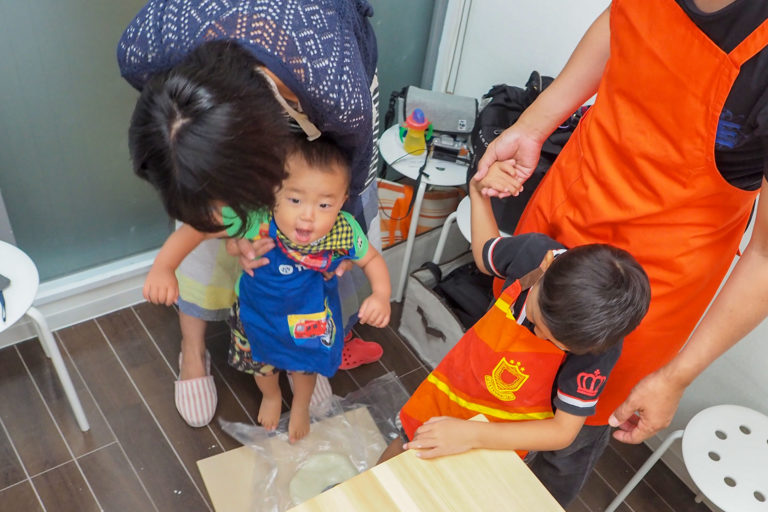 夏休みの自由研究は、うどん作り 手打ちうどん作り体験教室 2018年7月 20180729-4.jpg – イリコスキー製麺所