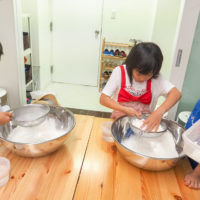 ママがんばれー！うぇーい！ 手打ちうどん作り体験教室 2018年7月 20180730-3-1.jpg – イリコスキー製麺所