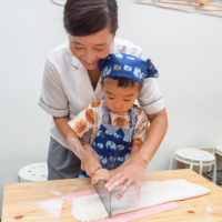 学生時代の友人たちが 手打ちうどん作り体験教室 2018年10月 20181020-4.jpg – イリコスキー製麺所