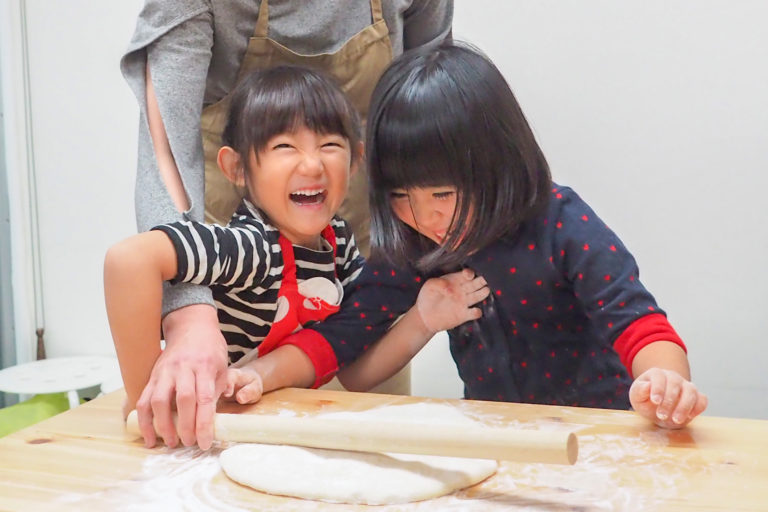 学生時代の友人たちが 手打ちうどん作り体験教室 2018年10月 20181025-12.jpg – イリコスキー製麺所