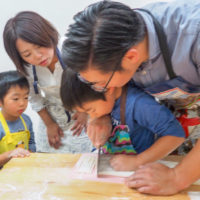 同級生の3家族で 手打ちうどん作り体験教室 2018年10月 20181027-5.jpg – イリコスキー製麺所