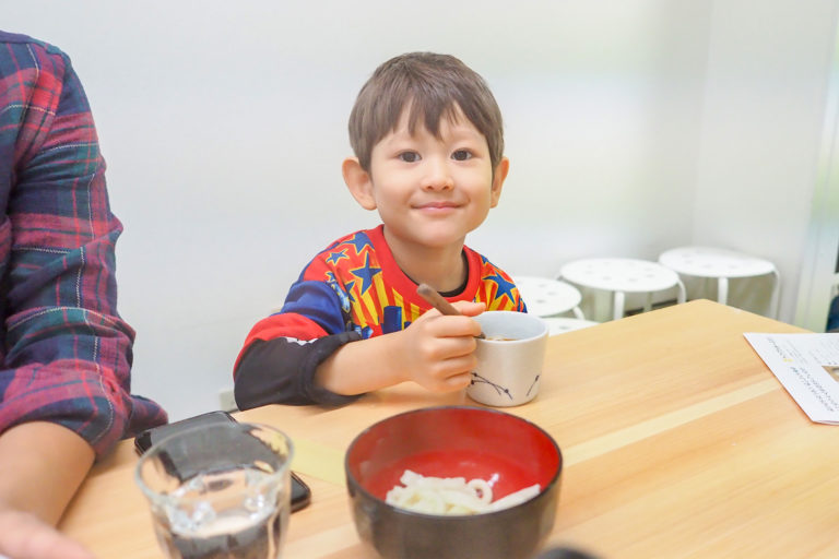 学生時代の友人たちが 手打ちうどん作り体験教室 2018年10月 20181030-4.jpg – イリコスキー製麺所