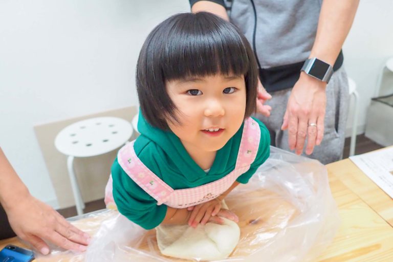 Hawaiians’ and babies’ day! 手打ちうどん作り体験教室 2018年12月 20181214-2.jpg – イリコスキー製麺所
