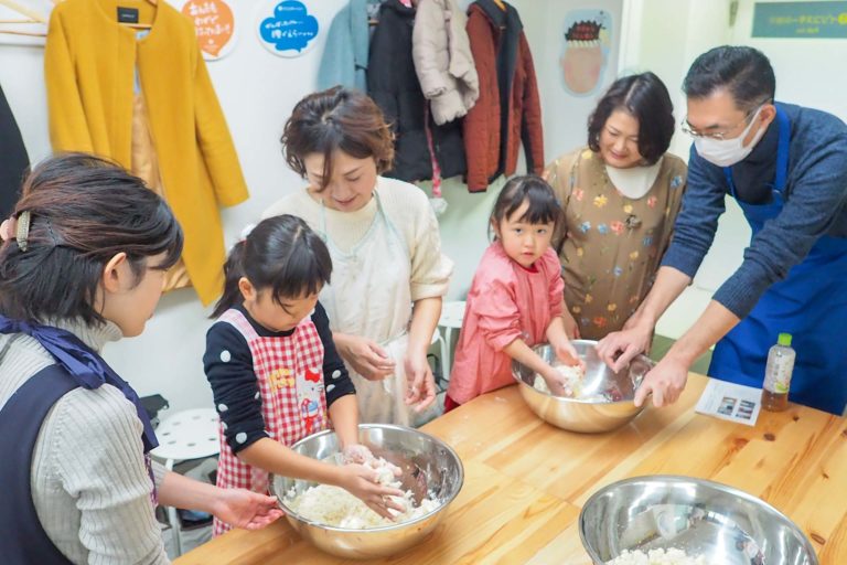 Hawaiians’ and babies’ day! 手打ちうどん作り体験教室 2018年12月 20181215-2.jpg – イリコスキー製麺所