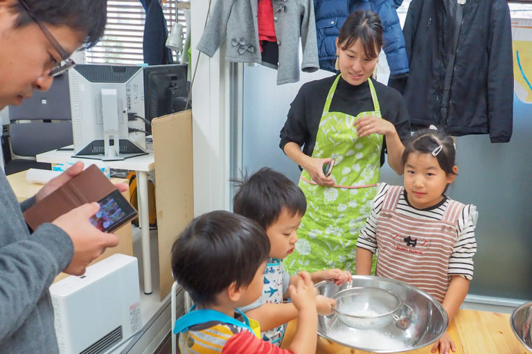 Hawaiians’ and babies’ day! 手打ちうどん作り体験教室 2018年12月 20181223-3.jpg – イリコスキー製麺所