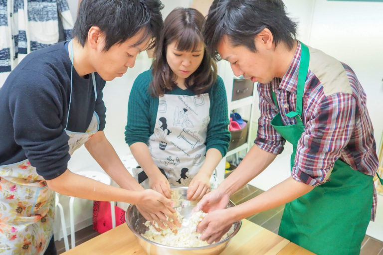 Hawaiians’ and babies’ day! 手打ちうどん作り体験教室 2018年12月 20181224-4.jpg – イリコスキー製麺所