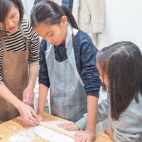 英語が飛び交う一日でした 手打ちうどん作り体験教室 2018年12月 20181228-3.jpg – イリコスキー製麺所