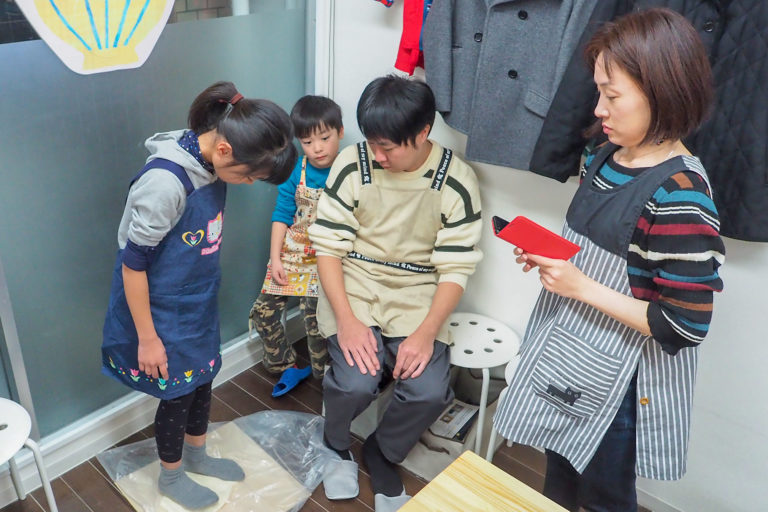 お塩、とけた～？ 手打ちうどん作り体験教室 2018年12月 20190105-5.jpg – イリコスキー製麺所