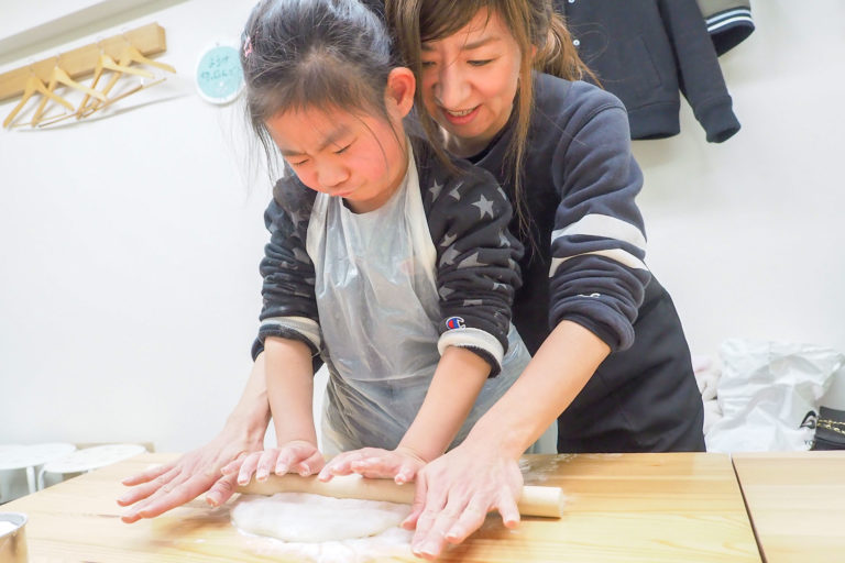 冬休み明けの土曜日はゆったりと 手打ちうどん作り体験教室 2019年1月 20190112-1.jpg – イリコスキー製麺所