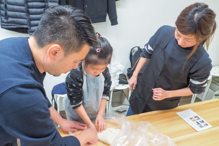 冬休み明けの土曜日はゆったりと 手打ちうどん作り体験教室 2019年1月 20190112-3.jpg – イリコスキー製麺所