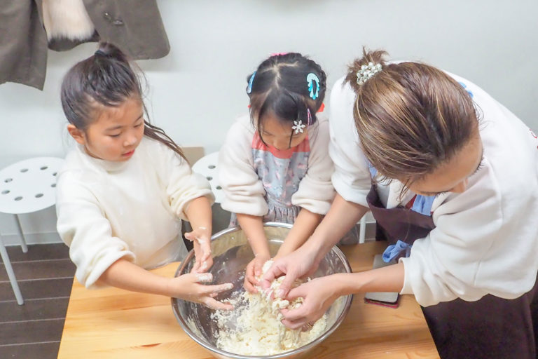 冬休み明けの土曜日はゆったりと 手打ちうどん作り体験教室 2019年1月 20190113-5.jpg – イリコスキー製麺所