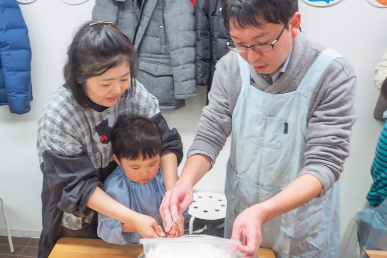 冬休み明けの土曜日はゆったりと 手打ちうどん作り体験教室 2019年1月 20190113-7.jpg – イリコスキー製麺所