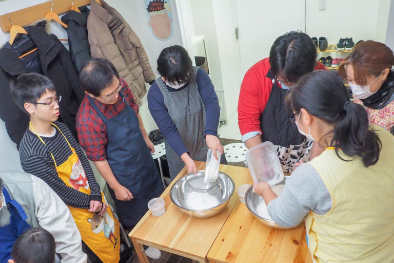 冬休み明けの土曜日はゆったりと 手打ちうどん作り体験教室 2019年1月 20190114-3.jpg – イリコスキー製麺所