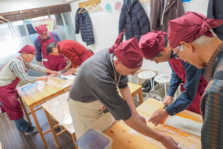 冬休み明けの土曜日はゆったりと 手打ちうどん作り体験教室 2019年1月 20190119-4.jpg – イリコスキー製麺所