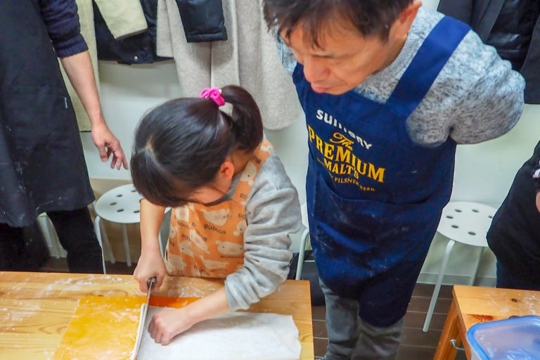 シニアCITYカレッジのみなさま 手打ちうどん作り体験教室 2019年2月 20190217-5.jpg – イリコスキー製麺所