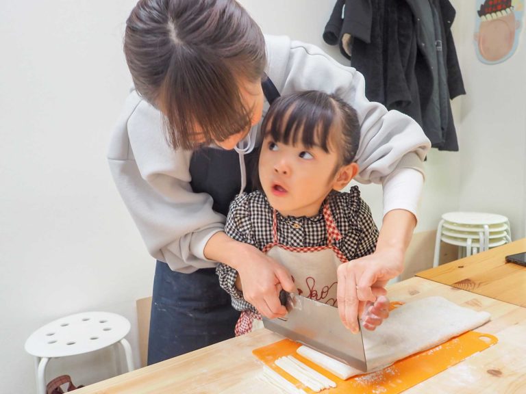 シニアCITYカレッジのみなさま 手打ちうどん作り体験教室 2019年2月 20190309-5.jpg – イリコスキー製麺所