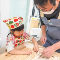 そこには何本手があるの？ 手打ちうどん作り体験教室 2019年3月 20190317-2.jpg – イリコスキー製麺所