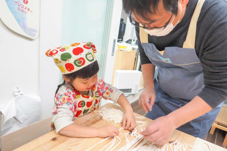 シニアCITYカレッジのみなさま 手打ちうどん作り体験教室 2019年2月 20190317-2.jpg – イリコスキー製麺所