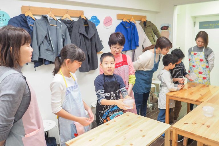 卒業式シーズン！ 手打ちうどん作り体験教室 2019年3月 20190318-1.jpg – イリコスキー製麺所