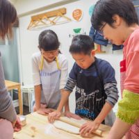 卒業式シーズン！ 手打ちうどん作り体験教室 2019年3月 20190318-3.jpg – イリコスキー製麺所