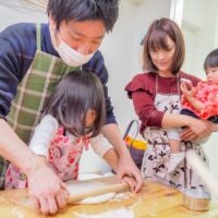 難しいときは、ママの出番です 手打ちうどん作り体験教室 2019年3月 20190321-2.jpg – イリコスキー製麺所
