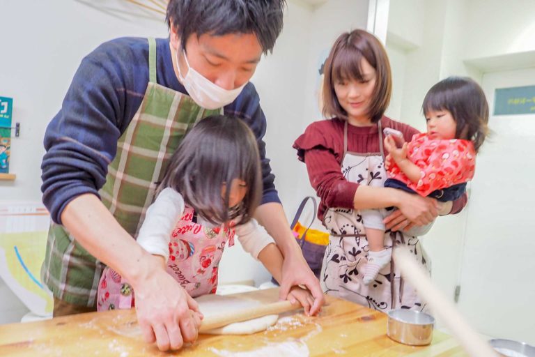 卒業式シーズン！ 手打ちうどん作り体験教室 2019年3月 20190321-2.jpg – イリコスキー製麺所
