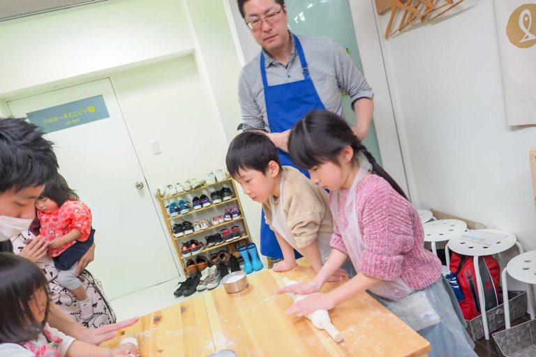 卒業式シーズン！ 手打ちうどん作り体験教室 2019年3月 20190321-4.jpg – イリコスキー製麺所