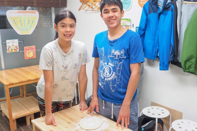 卒業式シーズン！ 手打ちうどん作り体験教室 2019年3月 20190410.jpg – イリコスキー製麺所