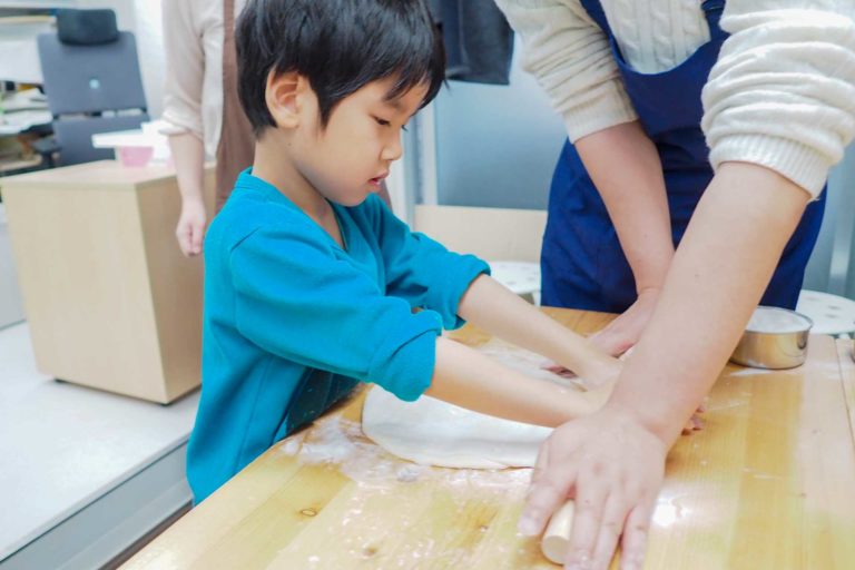卒業式シーズン！ 手打ちうどん作り体験教室 2019年3月 20190413-4.jpg – イリコスキー製麺所