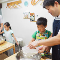 シンガポールの学校は、今がお休み 手打ちうどん作り体験教室 2019年6月 20190608-5.jpg – イリコスキー製麺所