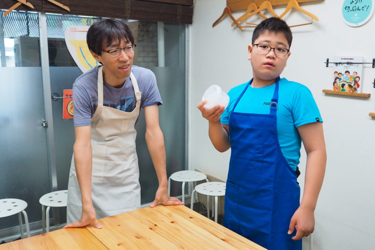 修学旅行の生徒さんたち 手打ちうどん作り体験教室 2019年5月 20190616-9.jpg – イリコスキー製麺所