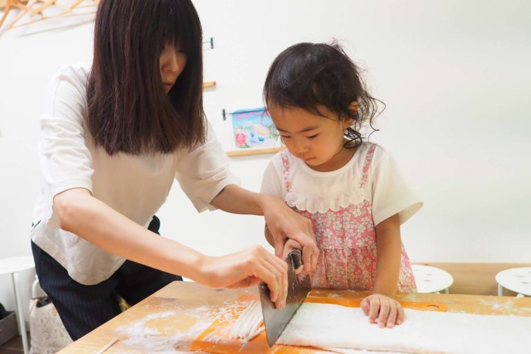 はじめての一人旅、の後に 手打ちうどん作り体験教室 2019年7月 20190724-4.jpg – イリコスキー製麺所