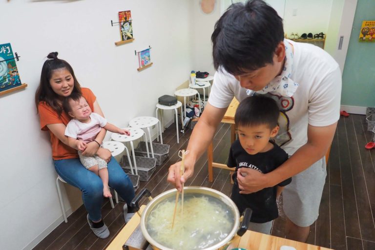 はじめての一人旅、の後に 手打ちうどん作り体験教室 2019年7月 20190727-6.jpg – イリコスキー製麺所